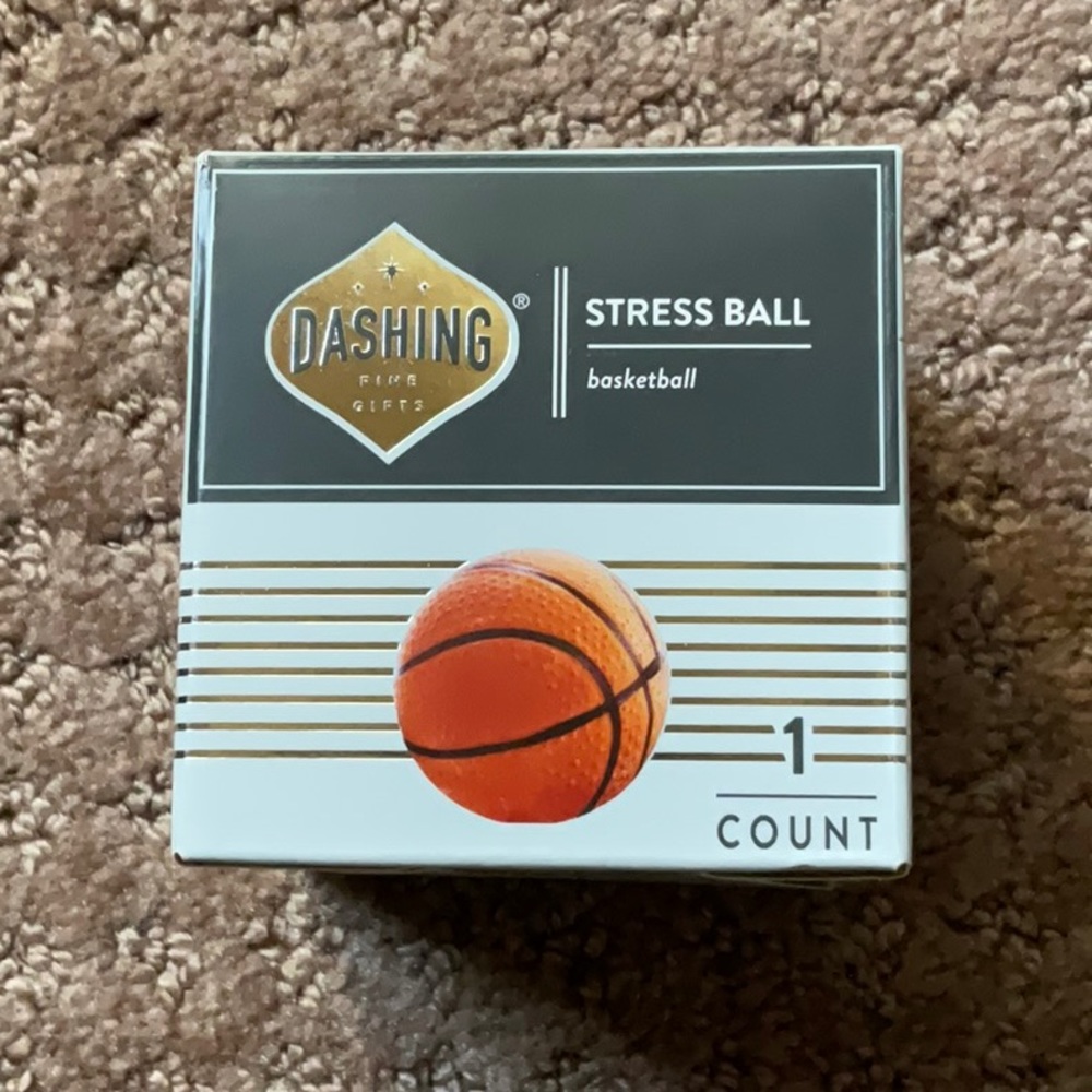 🌷DASHING STRESS BASKETBALL NWT